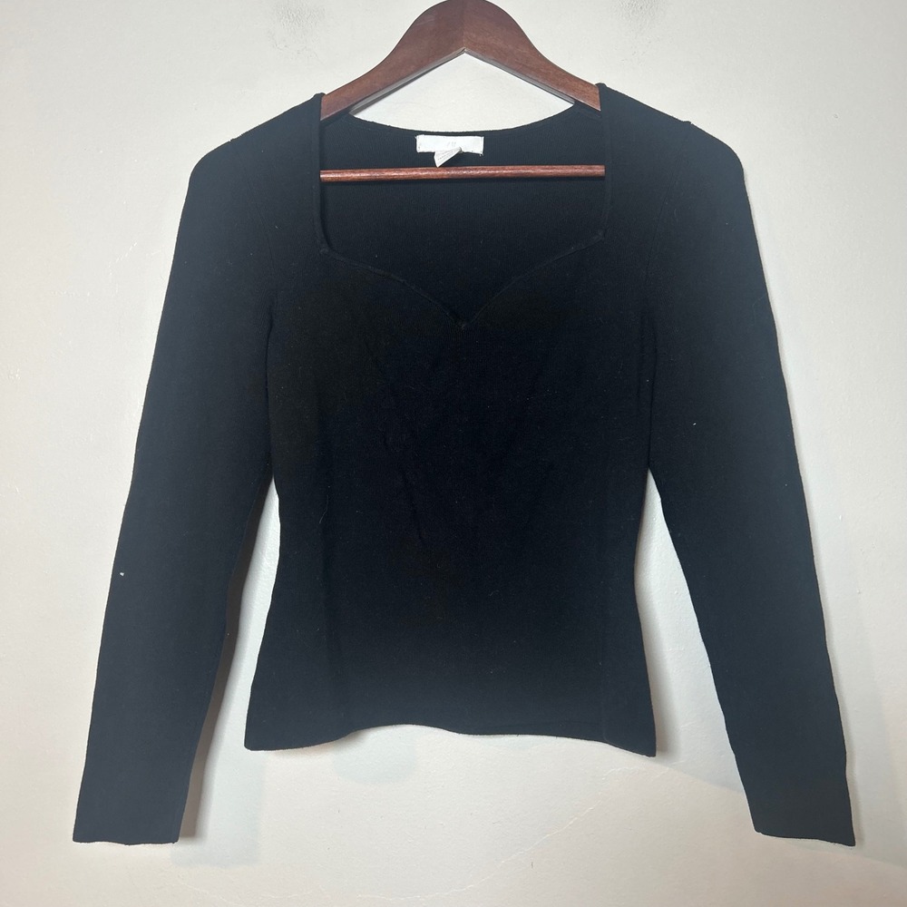 NWOT H&M Sweater Size‎ Medium Black Sweetheart Neck Ribbed Knit Long Sleeve Top